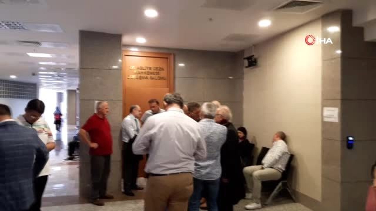 Rasim Ozan Kütahyalı'ya 10 ay hapis cezası