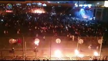 الألعاب النارية تشعل الأجواء قبل بدء حفل تامر حسني