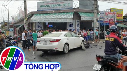 THVL | Xe ô tô lao vào tiệm thuốc sau va chạm tại Bình Dương