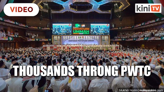 Thousands throng PWTC to witness historic Umno-PAS 'marriage'