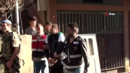 FETÖ soruşturması kapsamında astsubay rütbesindeki 223 askeri personel şüpheli hakkında saat 01.00...