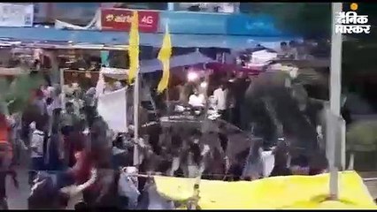 आग देख भड़की हथनी ने एक को कुचला