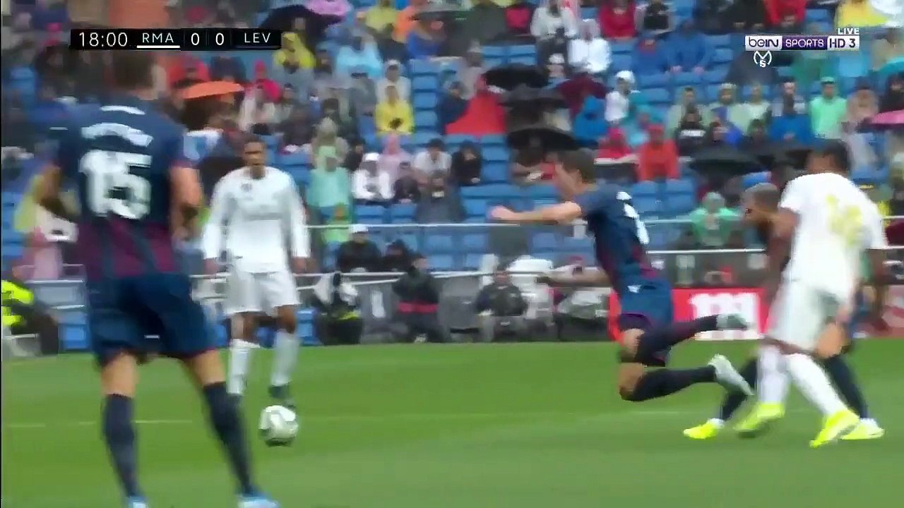 ملخص مباراة ريال مدريد وليفانتي • الشوط الاول تألق كريم بن زيما