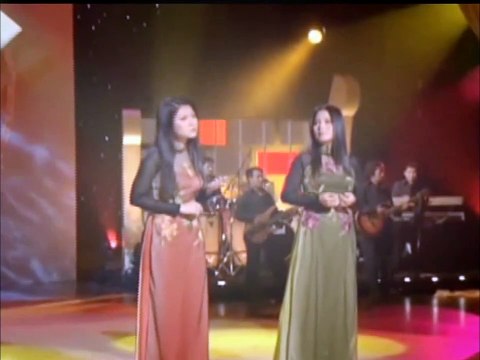 Video - LK KIẾP NGHÈO - XIN THỜI GIAN QUA MAU (Tâm Đoan - Phương Diễm Hạnh)