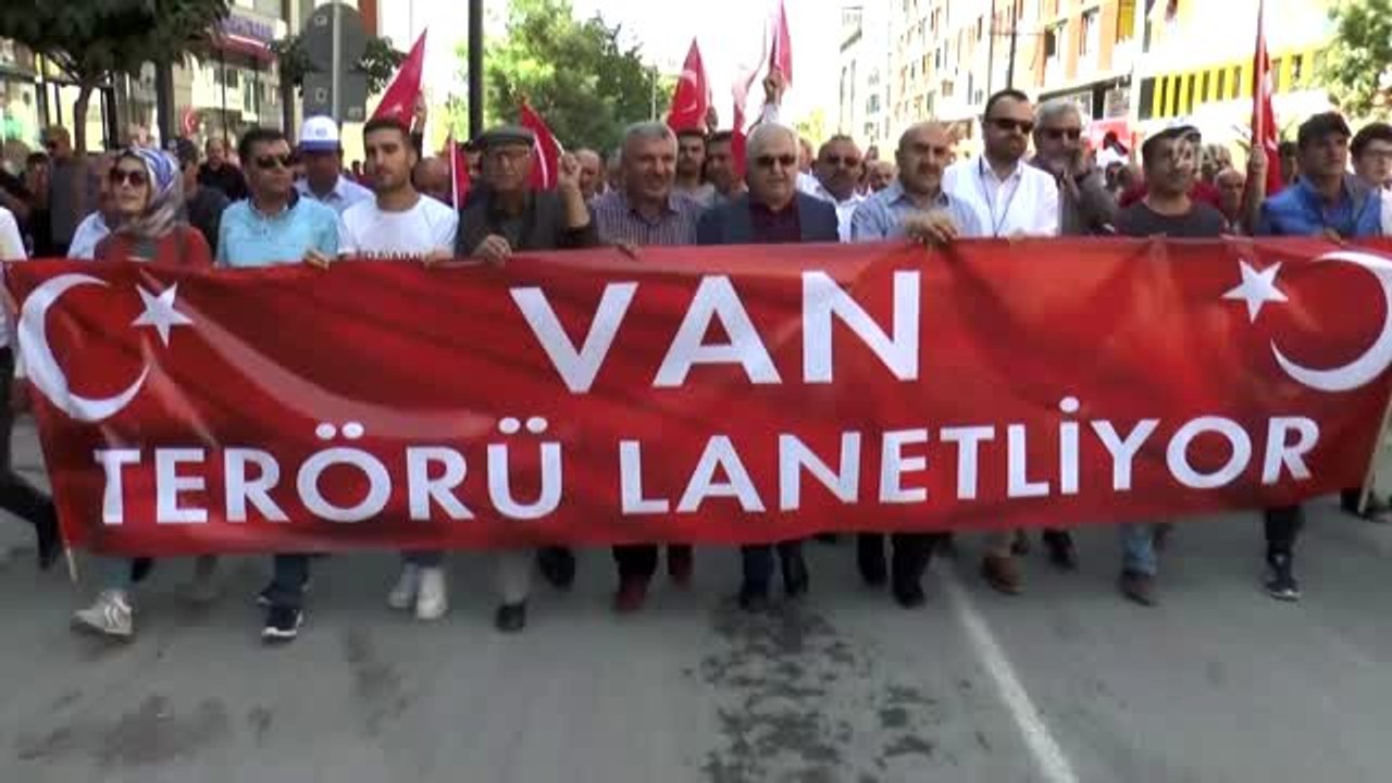 "Teröre lanet kardeşliğe davet" mitingi