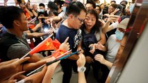 Confrontos entre grupos pró e contra a China em Hong Kong