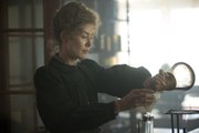 Radioactive trailer - Rosamund Pike is Marie Curie