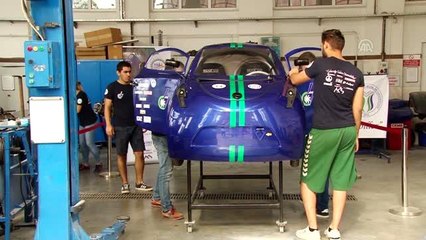 Üniversite öğrencilerinden elektrikli otomobil