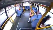 Kocaeli otobüste fenalaşan hamile kadını otobüs şoförü hastaneye götürdü