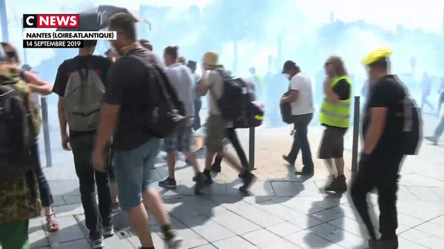 Tension à Nantes, les gilets jaunes repoussés du centre-ville
