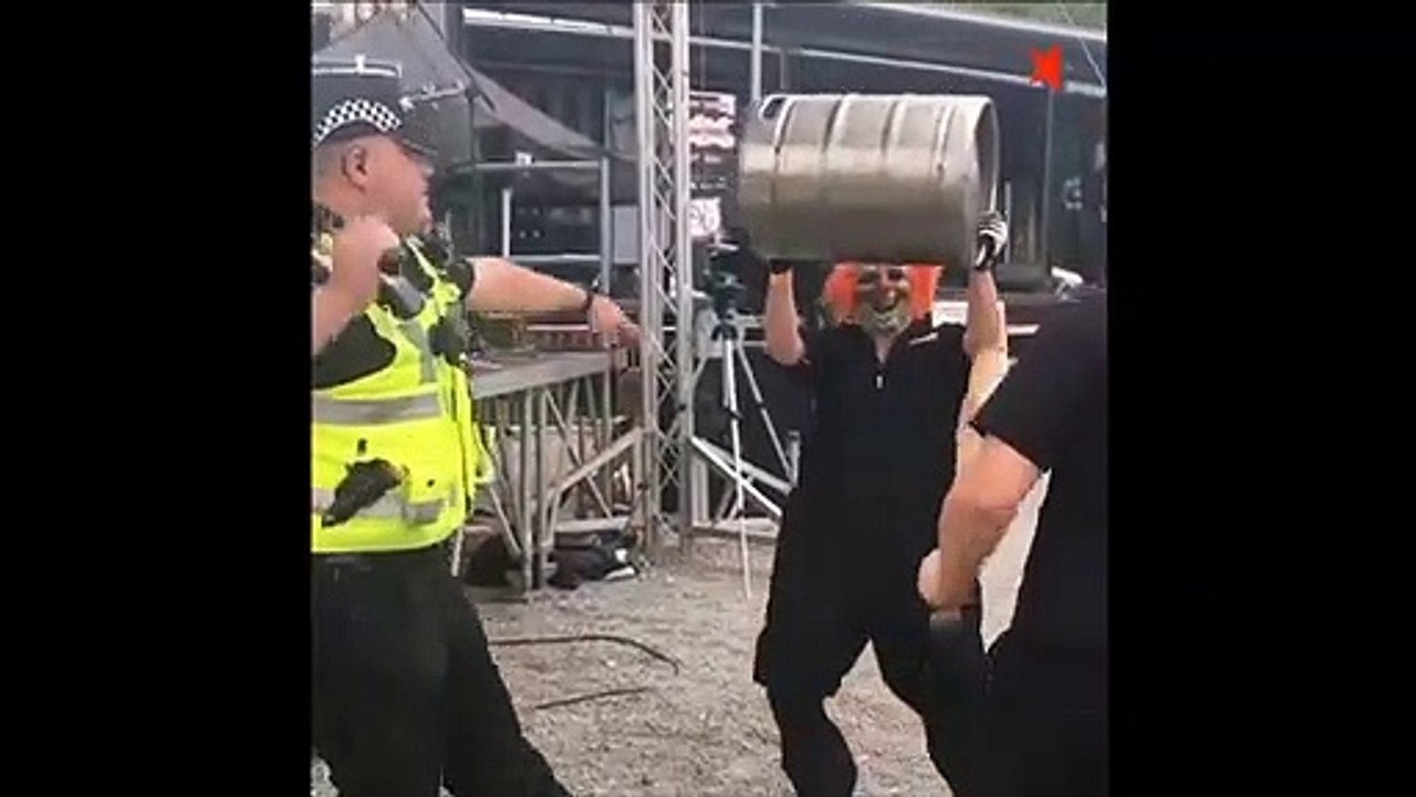 Un fan s’assomme tout seul au concert de Slipknot et d'une façon bien ridicule