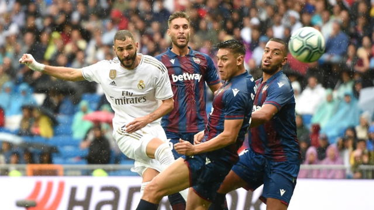 Real - Zidane : "Cela fait un moment que Benzema fait des bons matches"