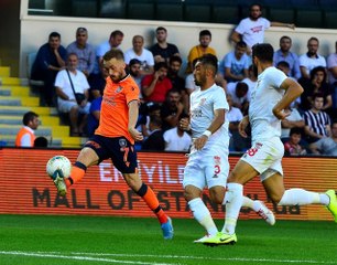 Edin Visca gollerine devam ediyor