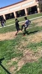 Deux lycéens vs Un Marine