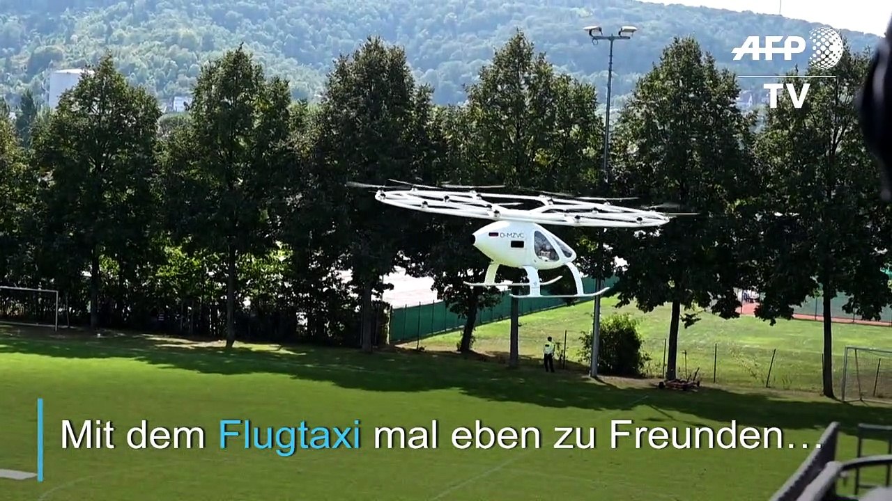 Flugtaxi 'Volocity' hebt in Stuttgart ab