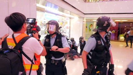 Nuevos altercados en un Hong Kong cada vez más dividido