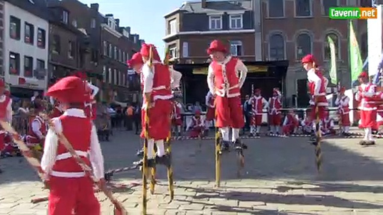L'Avenir - Les petits échasseurs namurois ont montré qu'ils en avaient aussi dans le ventre