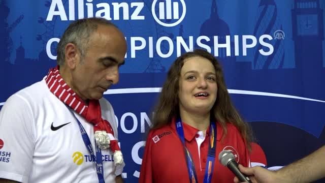 Sümeyye Boyacı, Dünya Paralimpik Yüzme Şampiyonası'nda ikinci oldu