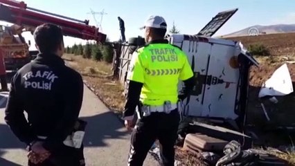 Yolcu otobüsü devrildi: 1 ölü, 40 yaralı (1) - AFYONKARAHİSAR