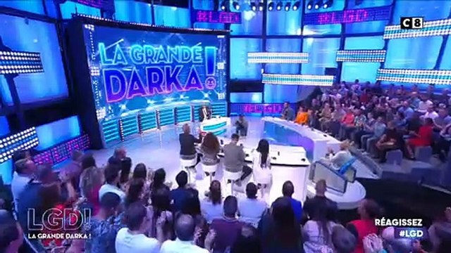 Sur C8, dans la nouvelle émission de Cyril Hanouna La grande Darka , Laurent Baffie s'affiche avec un mug Fuck CSA