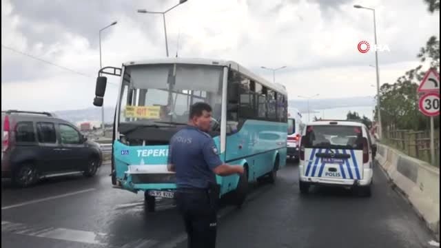 Büyükçekmece D-100 karayolunda yağmur nedeniyle kayganlaşan yolda sürücüsünün direksiyon...