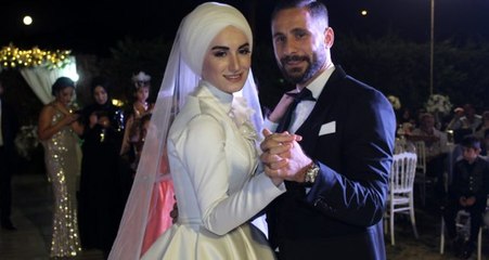 Gelin ve damadın nikah şekeri yerine dağıttığı fidanlar tüm misafirleri şaşırttı