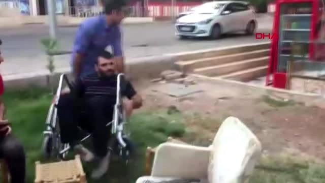 Diyarbakır engelli gence akülü tekerlekli sandalye sürprizi