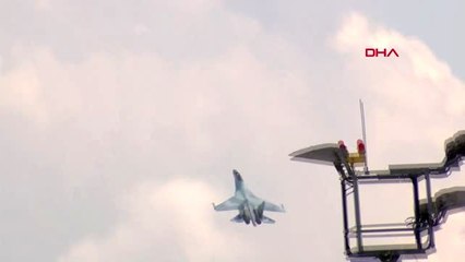 Rus savaş uçağı su-35 antrenman uçuşu yaptı