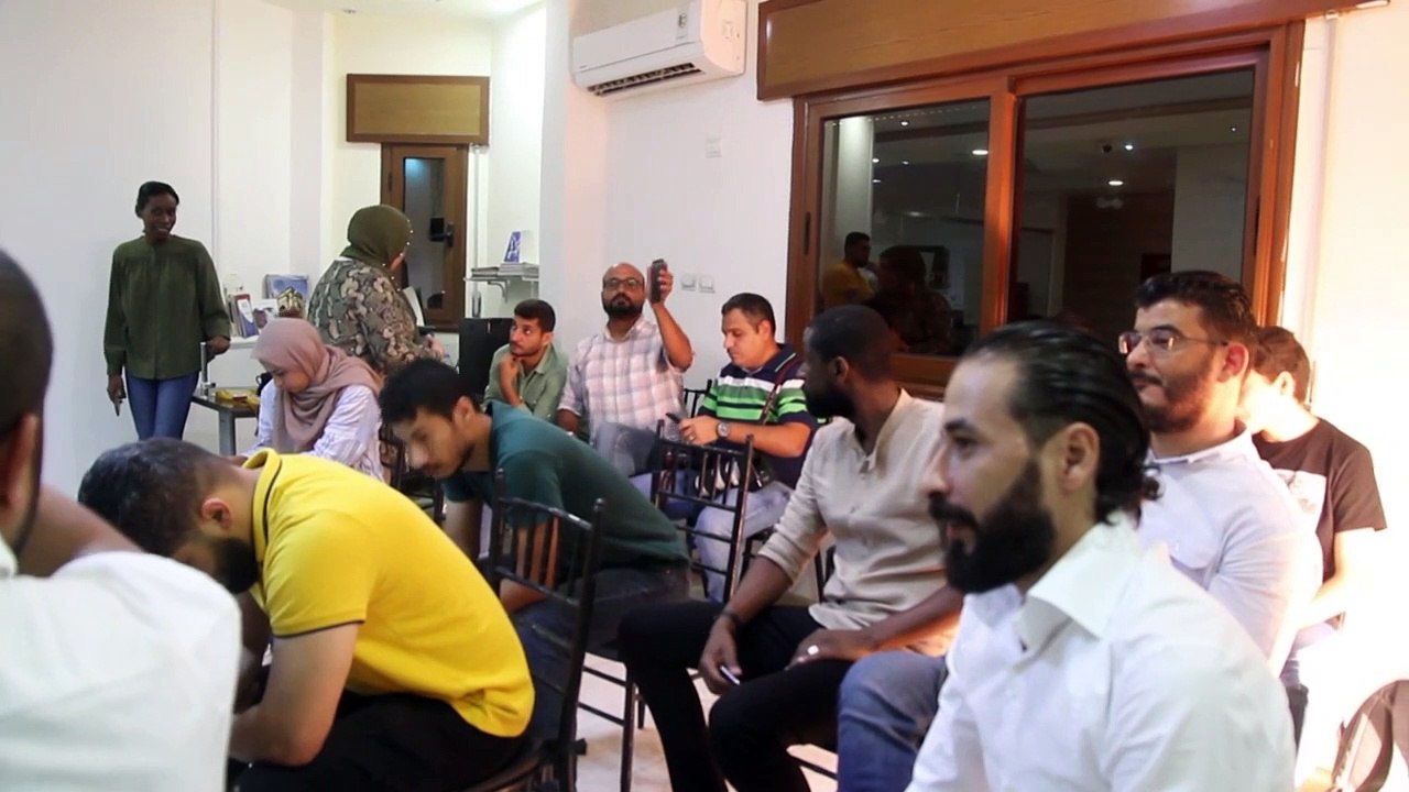 الصحافيون عالقون بين الانقسام السياسي والمواجهات العسكرية في ليبيا