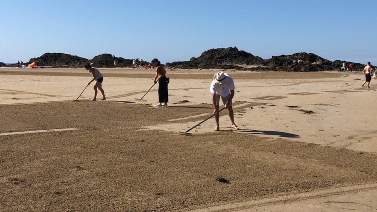 Saint-Malo. Une route géante dessinée sur la plage