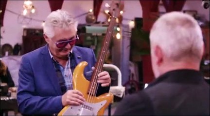 Repairshop 2 september 2019 met Jan Tuijp - gitaar wordt hersteld