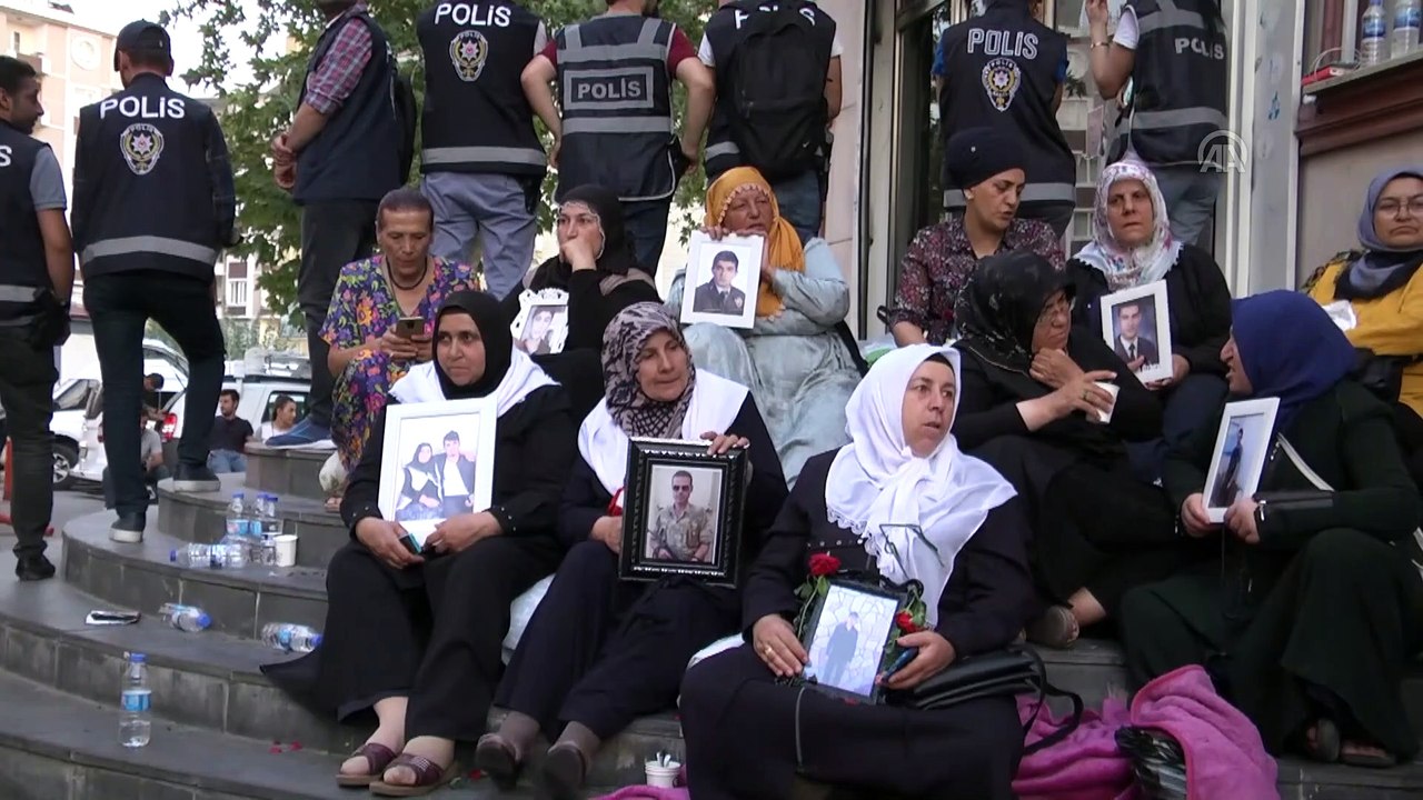 'Benim evladımı bana versinler artık yeter' - DİYARBAKIR