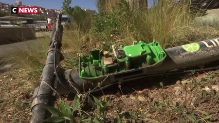 Les fleuves se transforment en cimetière à trottinettes