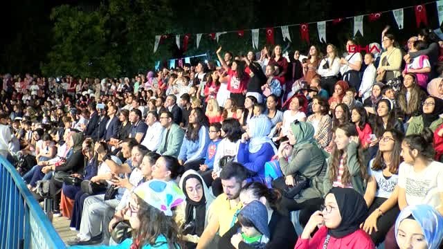 Bahçelievler'de tuğçe kandemir konseri