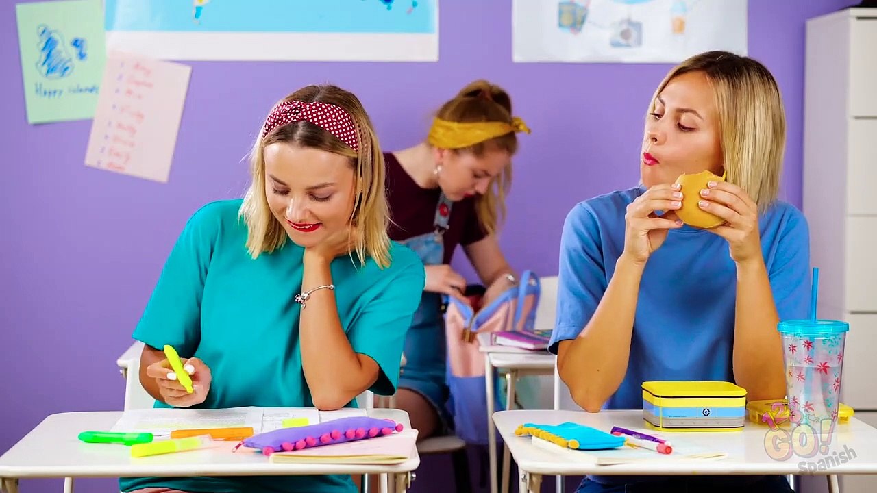 IDEAS DIVERTIDAS PARA ARTÍCULOS ESCOLARES || Comida oculta y más trucos de 123 GO! Spanish