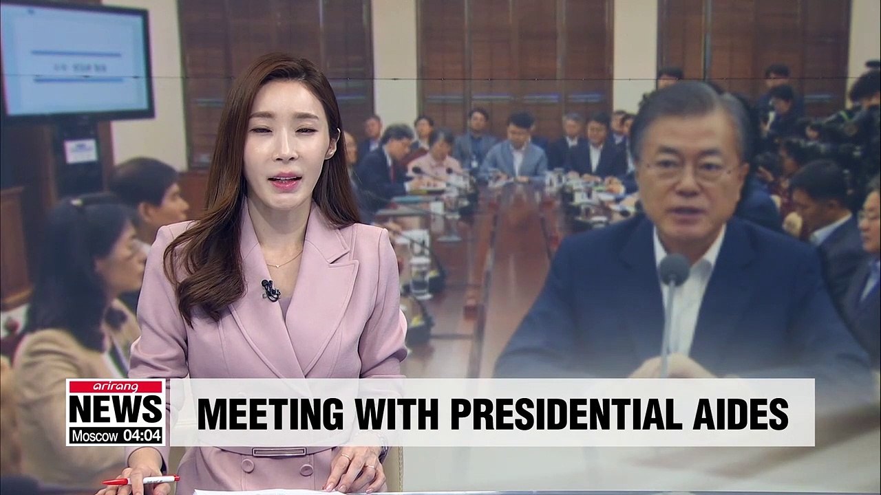 Pres. Moon holds meeting with his top aides, likely to address peace efforts with N. Korea