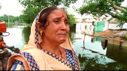 India dams: Villages swamped by floodwaters