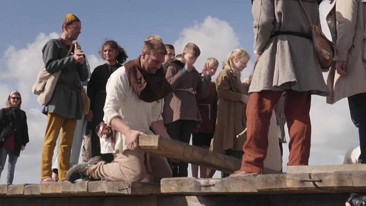 Längste Wikingerbrücke der Welt: Handarbeit wie vor 1000 Jahren