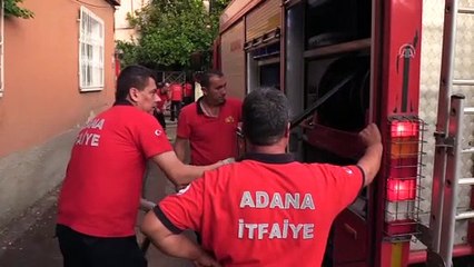 3 kişiyi öldüren zanlının evi kundaklandı - ADANA