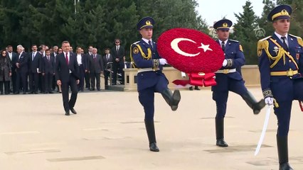 Cumhurbaşkanı Yardımcısı Oktay'dan şehitlik ziyareti - BAKÜ