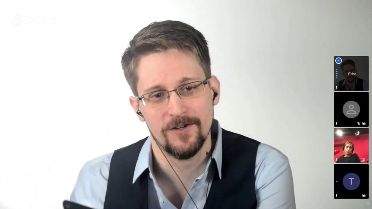 Edward Snowden : "Si la France continue à passer des lois sécuritaires comme l'état d'urgence, vous ne pouvez pas vraiment vous présenter comme le phare de la démocratie"