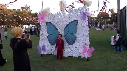 Beykoz'da binlerce kişi Serebral Palsi hastalığına dikkat çekmek için gökyüzüne ışık tuttu