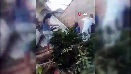 Kolombiya’da evin çatısına uçak düştü: 7 ölü