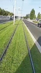 Cycliste vs Essuie-glaces de tramway