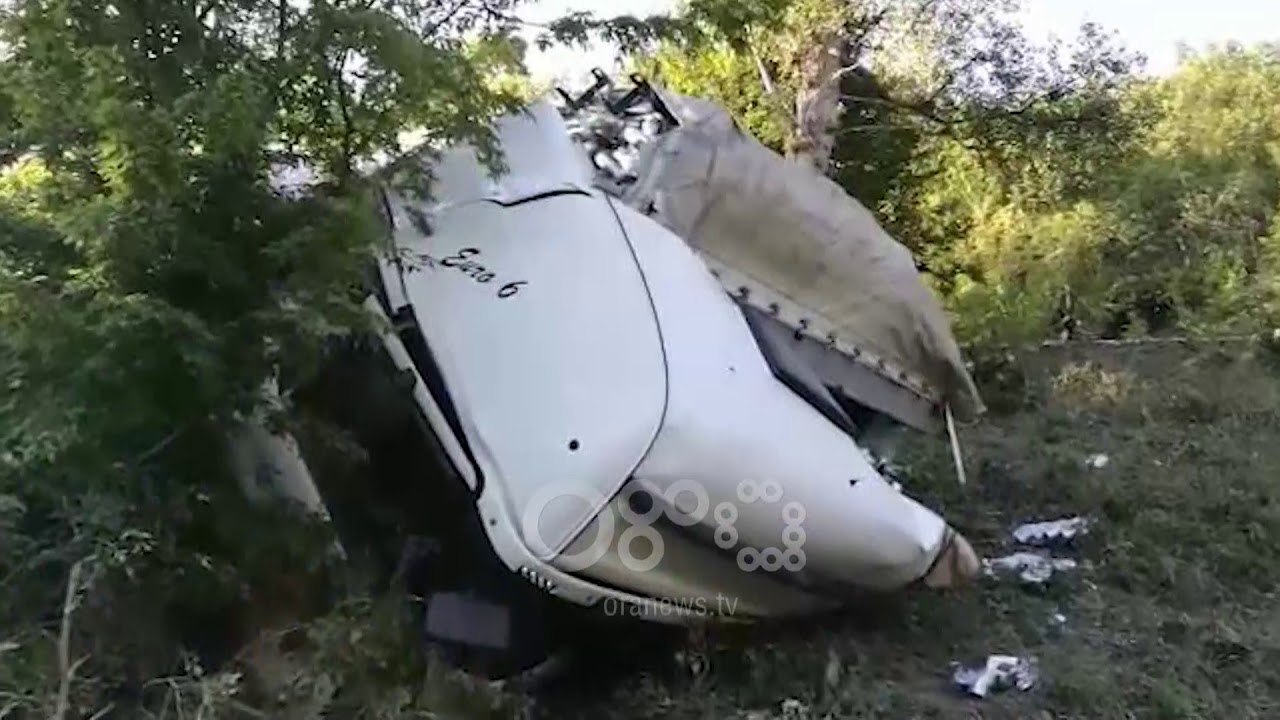 RTV Ora - Milot: Makina përplaset me trafikndarësen, vdes 13 vjeçarja dhe plagoset i ati