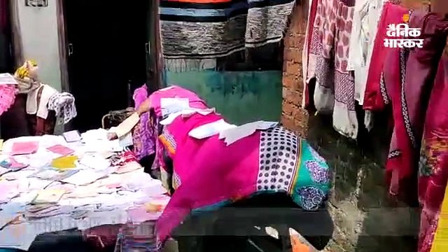 पूर्व मुख्यमंत्री ने किया बाढ़ प्रभावित क्षेत्रों का दौरा, पीड़ित बोले- बाढ़ ने हमारा सबकुछ छीन लिया