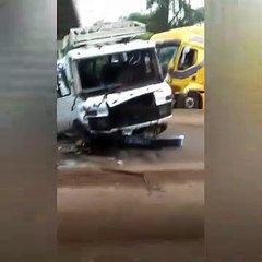 Collision entre un Ndiaga Ndiaye et un camion  à Mbao