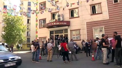 Diyarbakır annelerinin oturma eylemine İran'dan 5 aile katıldı