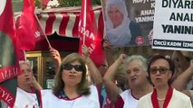 İzmir'den Diyarbakır annelerinin oturma eylemine destek