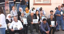 Diyarbakır'da HDP binası önündeki annelerin oturma eylemine İran'dan 5 aile katıldı
